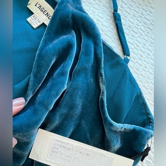 L'AGENCE Gabriella Velvet Camisole in Cortez Blue NWT - Picture 14 of 16